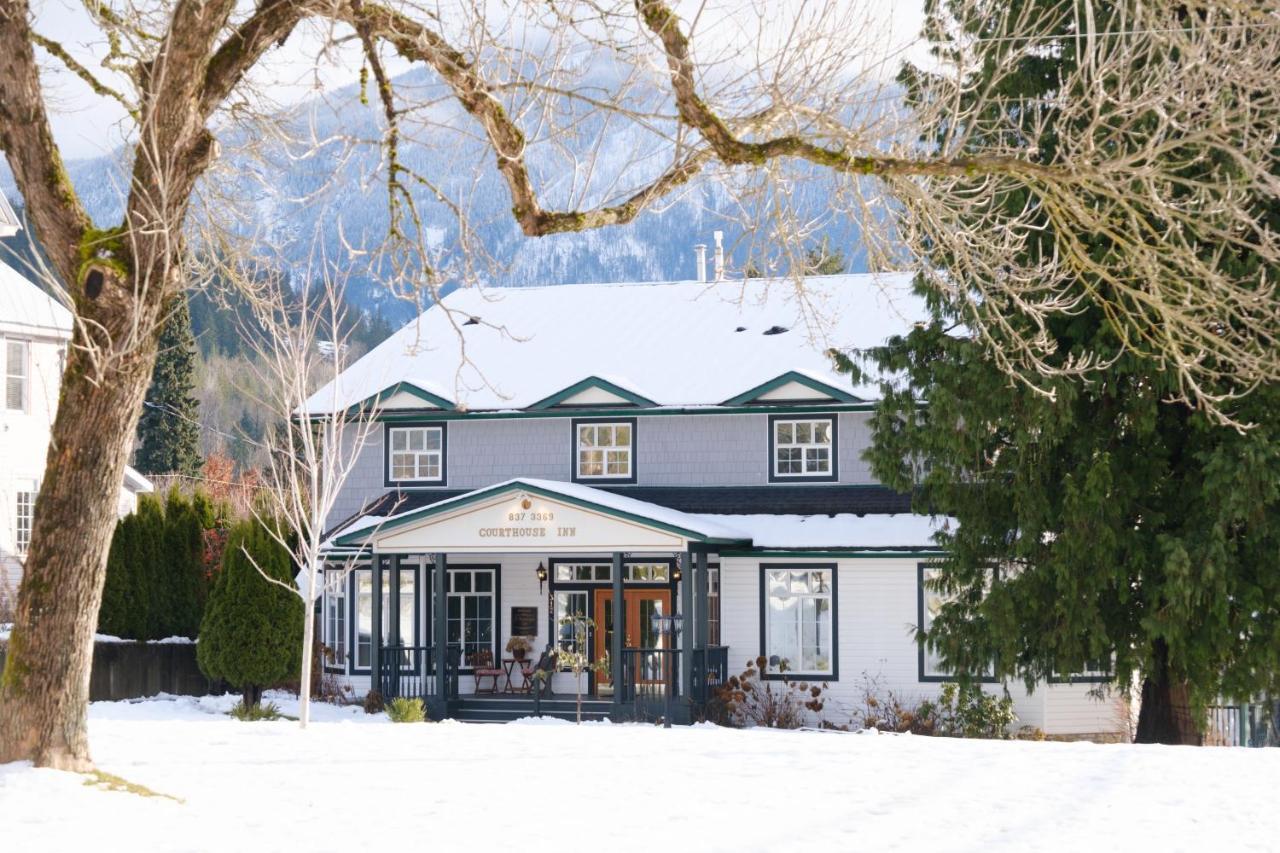 Courthouse Inn Revelstoke Exterior foto