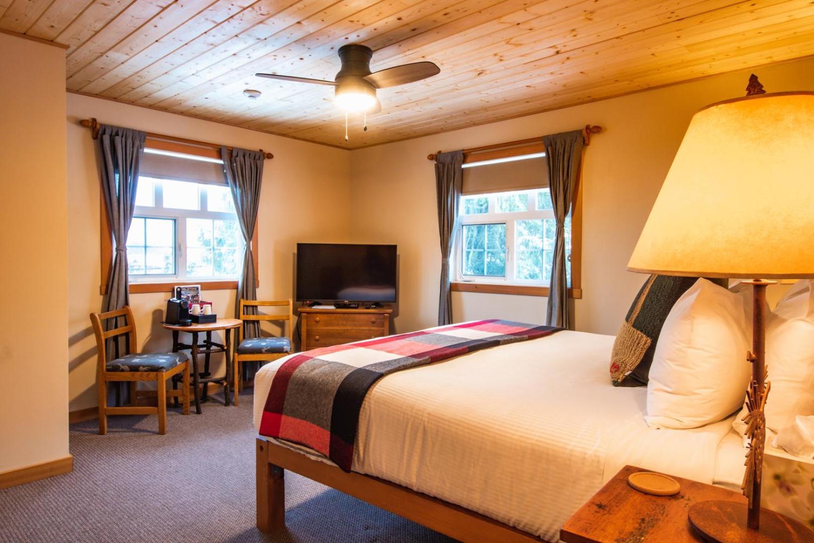 Courthouse Inn Revelstoke Exterior foto