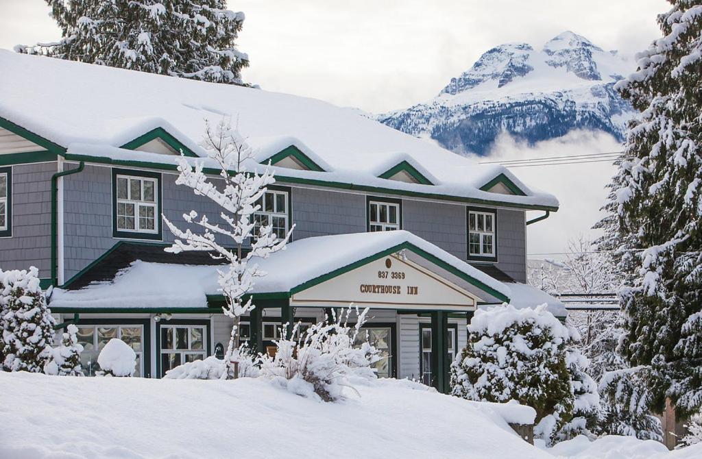 Courthouse Inn Revelstoke Exterior foto